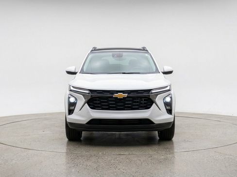 Used 2025 Chevrolet TrailBlazer LT image 2