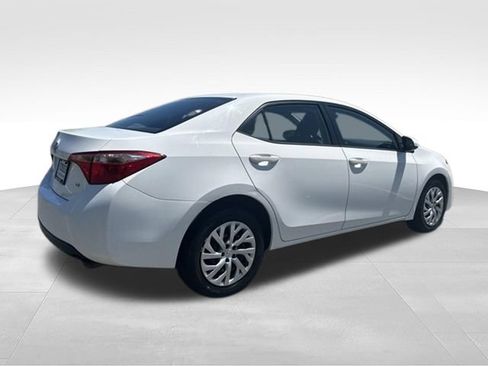 Used 2017 Toyota Corolla LE FWD image 7