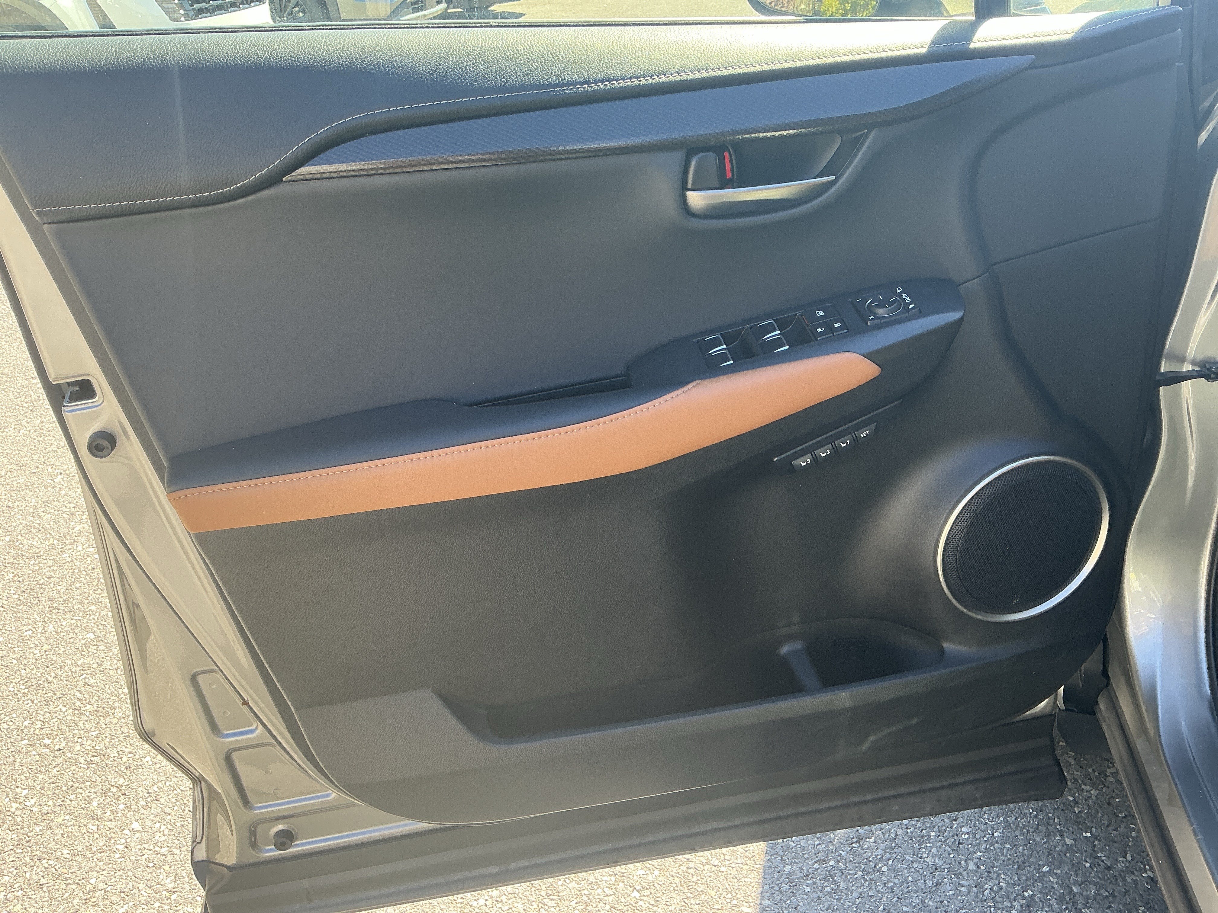 Used 2018 Lexus NX 300 AWD w/ Premium Package image 8