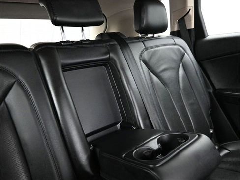 Used 2023 Lincoln Nautilus Reserve image 22