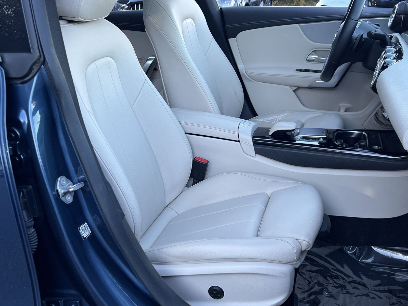 Used 2021 Mercedes-Benz CLA 250 image 32