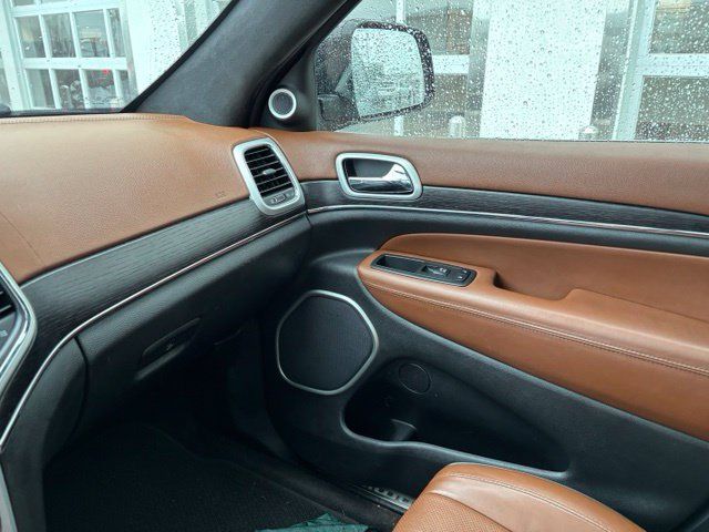 Used 2018 Jeep Grand Cherokee Summit w/ Platinum Series Group AWD/4WD image 21