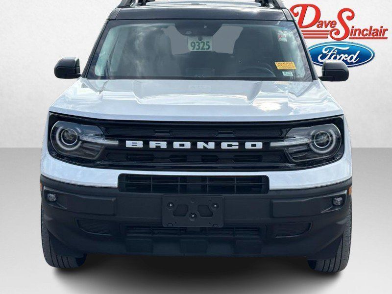 Used 2023 Ford Bronco Sport Outer Banks w/ Tech Package AWD/4WD image 2