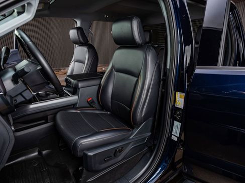 Used 2025 Ford F350 Lariat w/ Black Appearance Package image 30