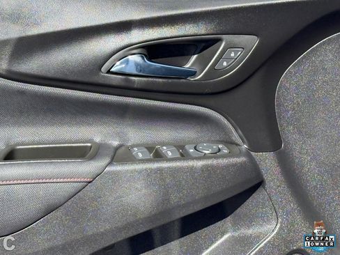 Certified 2022 Chevrolet Equinox RS w/ Infotainment Package image 17