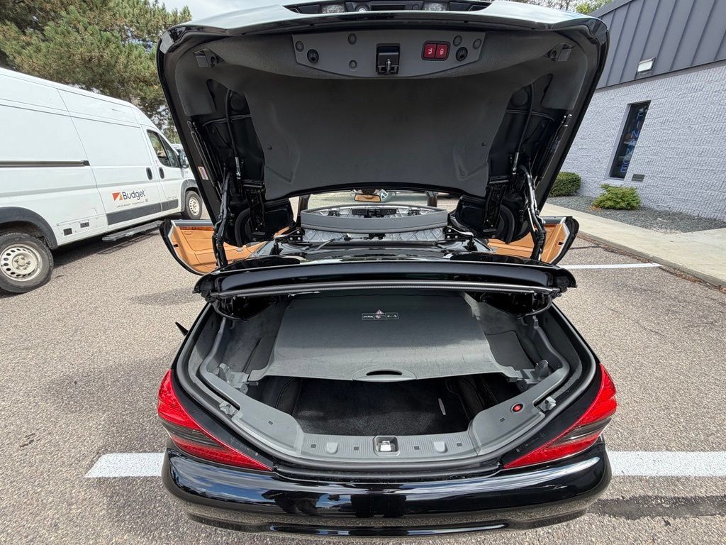 Used 2012 Mercedes-Benz SL 550 image 40