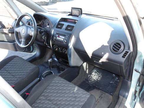 Used 2009 Suzuki SX4 AWD Hatchback image 13