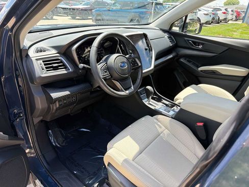 Certified 2023 Subaru Ascent Premium w/ Convenience Package AWD/4WD image 2