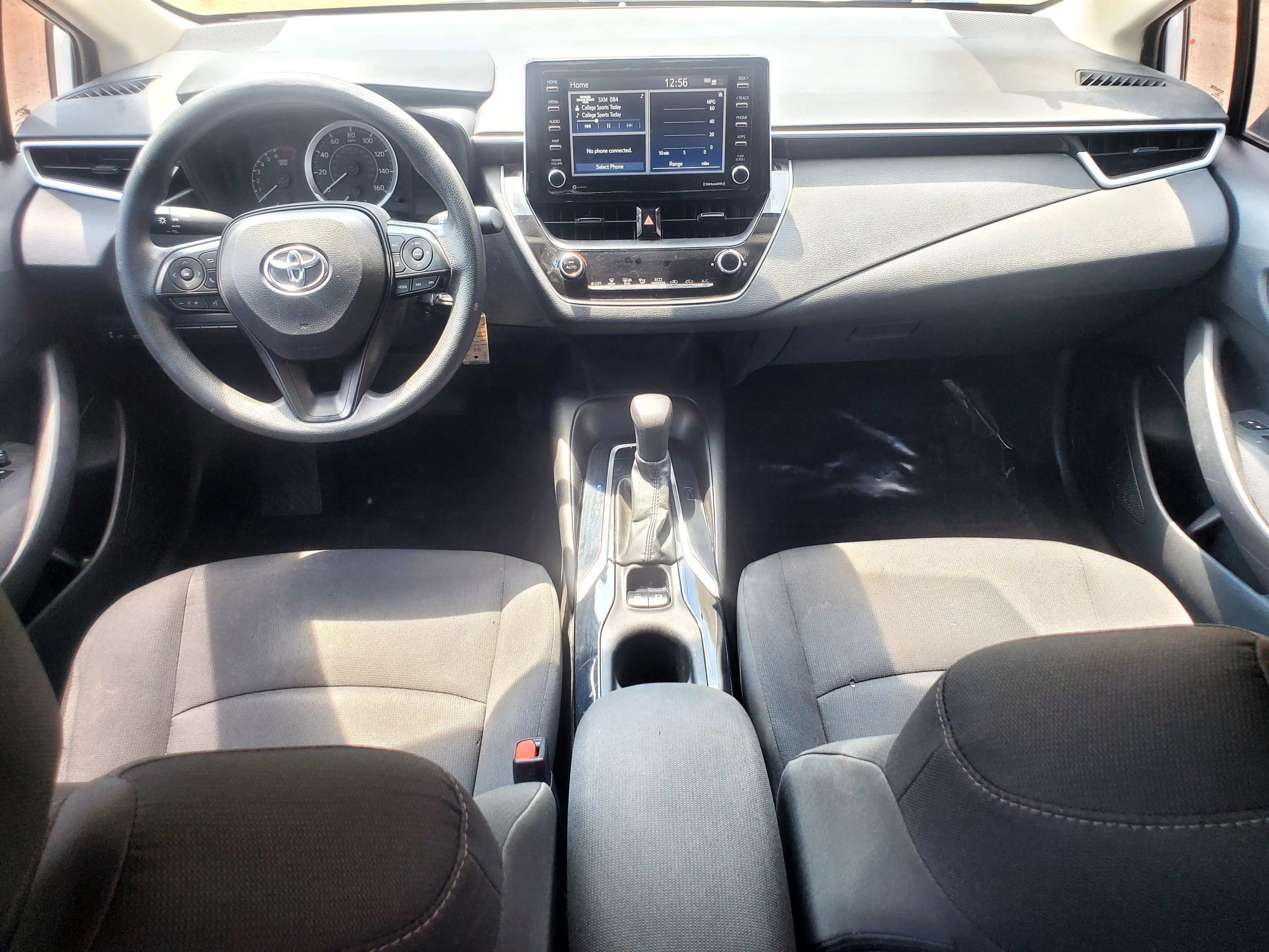 Used 2021 Toyota Corolla LE FWD image 30