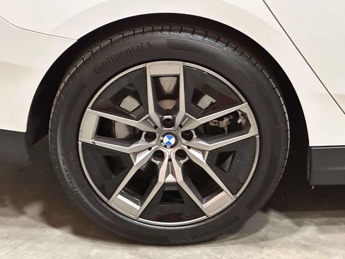 Used 2026 BMW 530i xDrive AWD/4WD image 10