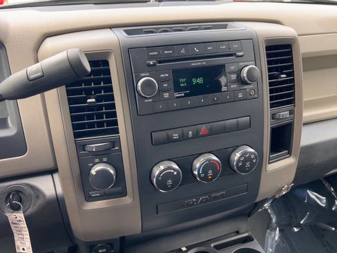 Used 2011 RAM 1500 ST w/ ST Popular Equipment Group AWD/4WD image 19