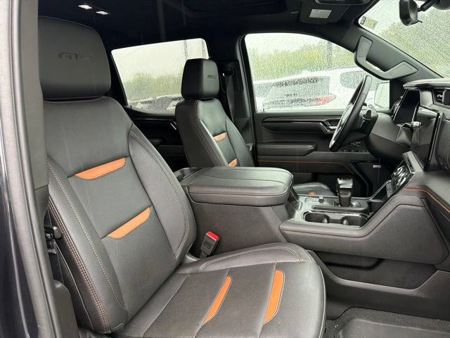 Used 2024 GMC Sierra 1500 AT4 w/ Technology Package AWD/4WD image 11