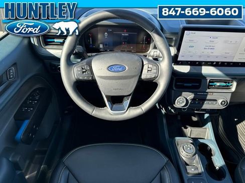 Used 2025 Ford Maverick Lobo image 12