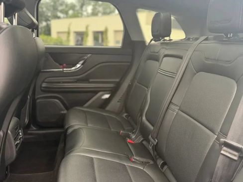 Used 2022 Lincoln Corsair AWD w/ Premium Package image 18