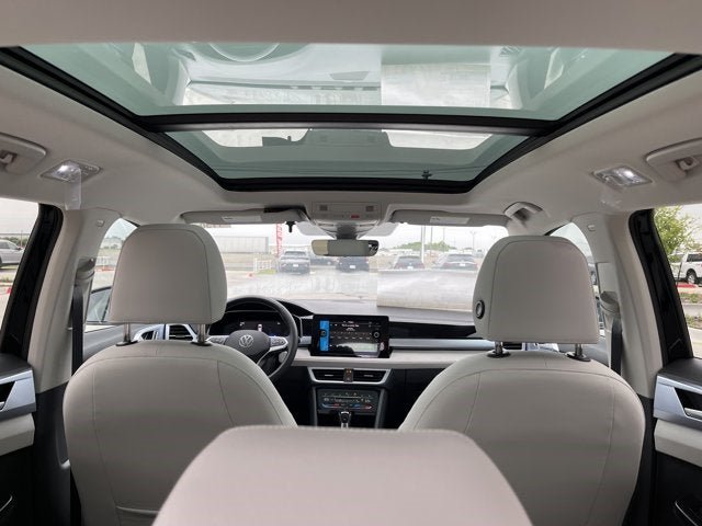 New 2025 Volkswagen Taos SE FWD image 45