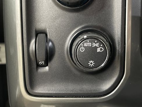 Used 2019 Chevrolet Silverado 1500 LT image 20