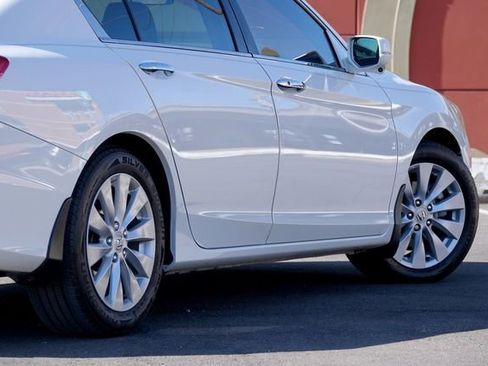 Used 2015 Honda Accord EX image 24