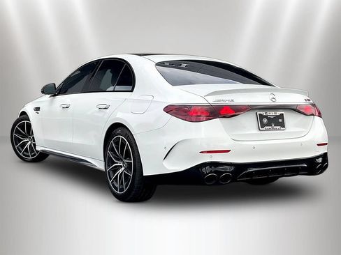 Used 2025 Mercedes-Benz E 53 AMG e 4MATIC Sedan image 4