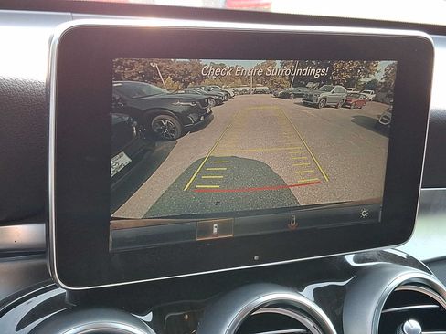 Used 2018 Mercedes-Benz GLC 300 4MATIC image 15