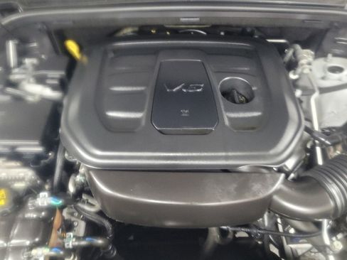 Used 2021 Jeep Grand Cherokee Limited image 30