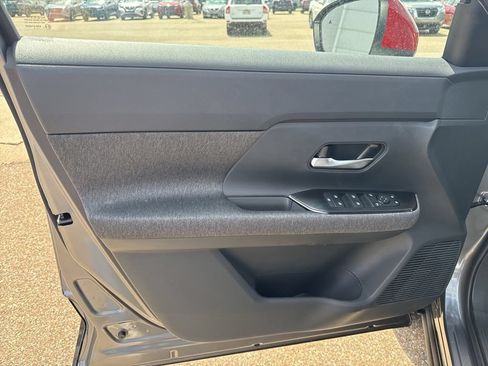 New 2026 Nissan Kicks SV w/ Interior Electronics Package AWD/4WD image 10