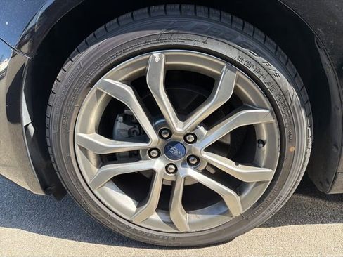 Used 2019 Ford Fusion Titanium FWD image 14