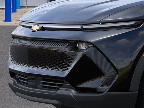 New 2026 Chevrolet Equinox EV LT image 14