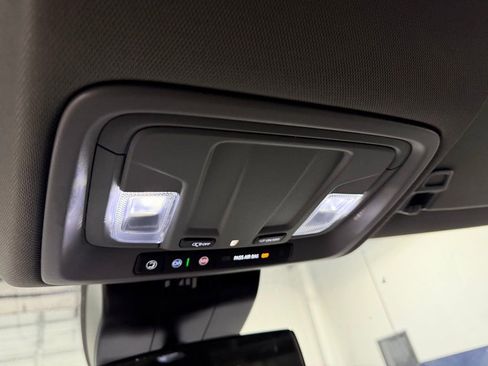 Used 2024 Chevrolet Silverado 1500 LT image 18