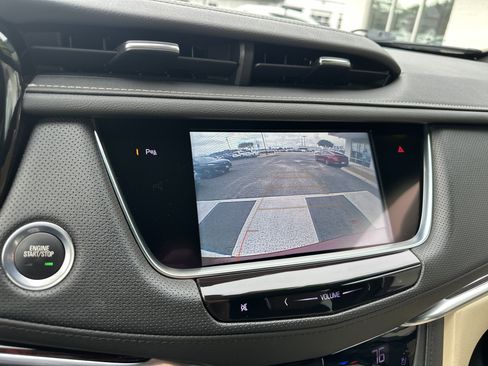 Used 2018 Cadillac XT5 Premium Luxury image 18