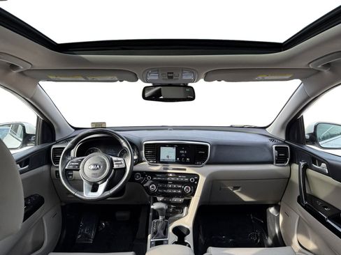 Used 2022 Kia Sportage EX w/ EX Technology Package image 13