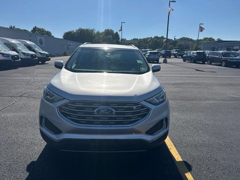 Used 2019 Ford Edge Titanium AWD/4WD image 2