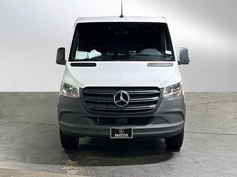 Used 2025 Mercedes-Benz Sprinter 2500 image 8