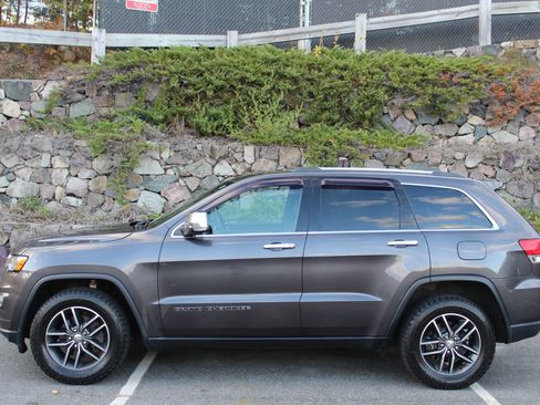 Used 2018 Jeep Grand Cherokee Limited image 6