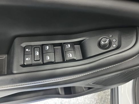 Used 2023 Jeep Grand Cherokee Altitude image 25