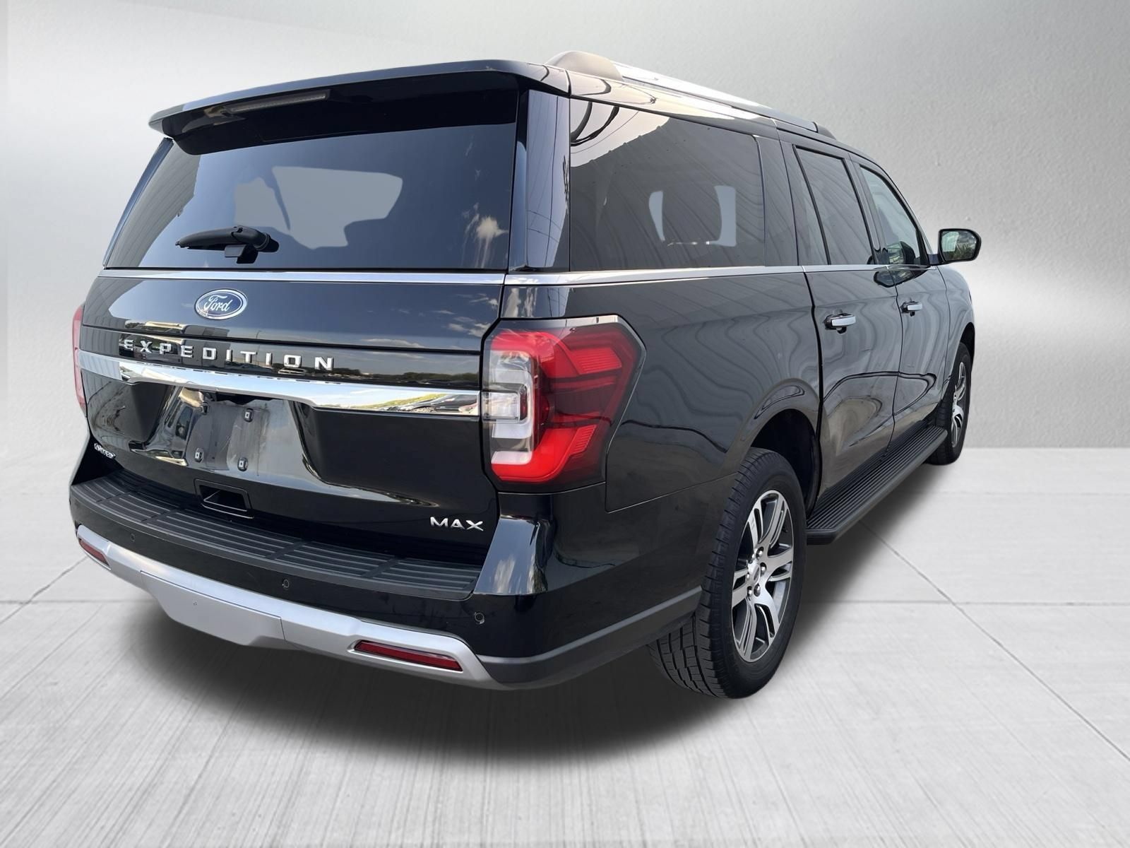 Used 2024 Ford Expedition Max Limited RWD image 9