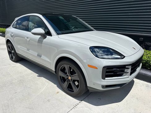 Certified 2026 Porsche Cayenne Coupe AWD/4WD image 12