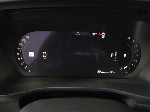 Used 2023 Volvo XC40 B5 Ultimate w/ Climate Package image 26