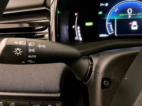 Used 2025 Toyota Camry LE image 30