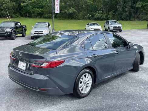 Used 2025 Toyota Camry LE w/ Convenience Package FWD image 3