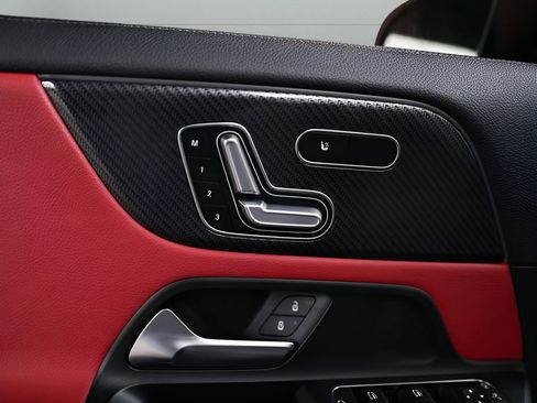 Used 2023 Mercedes-Benz GLA 250 4MATIC image 43