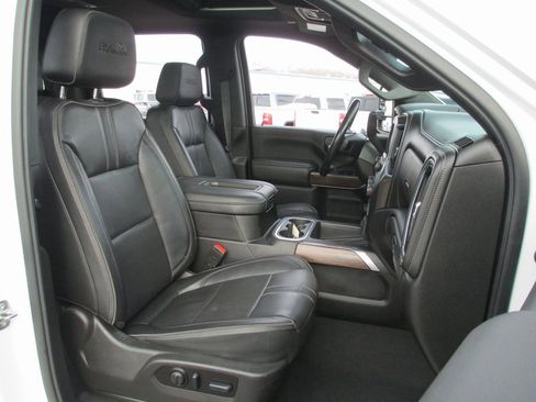 Used 2022 Chevrolet Silverado 2500 High Country image 23