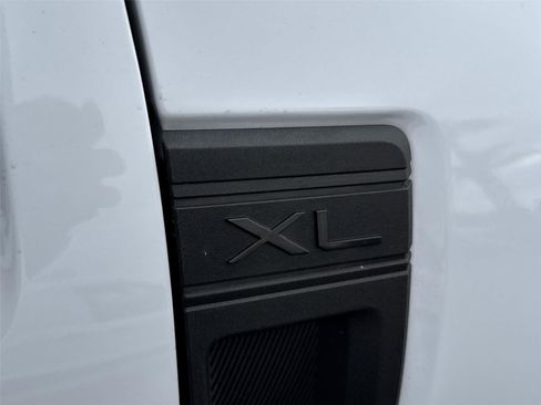 Used 2025 Ford Maverick XL FWD image 8