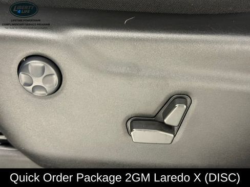 Used 2022 Jeep Grand Cherokee Laredo X AWD/4WD image 14