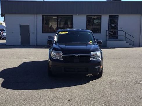 Used 2022 Ford Maverick Lariat w/ Lariat Luxury Package image 2