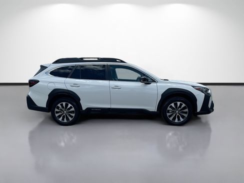Used 2024 Subaru Outback Limited AWD/4WD image 2