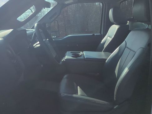 Used 2016 Ford F250 XL w/ Power Equipment Group RWD image 13
