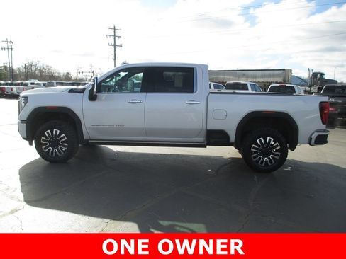 Used 2024 GMC Sierra 3500 Denali Ultimate image 11