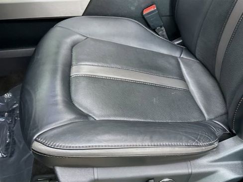 Used 2020 Ford F150 Platinum w/ Equipment Group 701A Luxury image 19