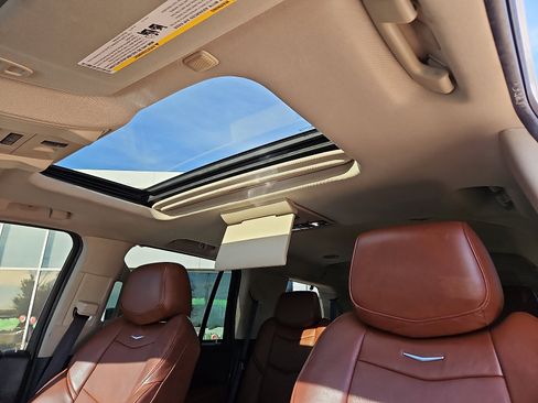 Used 2016 Cadillac Escalade Premium image 14
