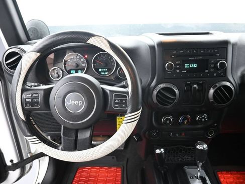 Used 2015 Jeep Wrangler Sport AWD/4WD image 10